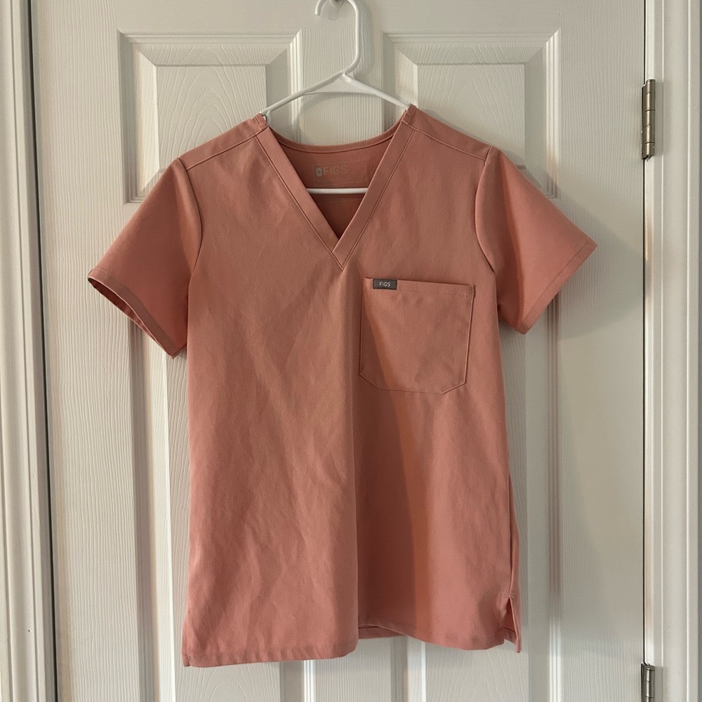 FIGS Limited Edition Pink Sand Top